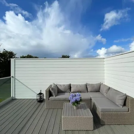 House With 5 Bedrooms, 2 Bathrooms, Available For Onss Villa Stavanger