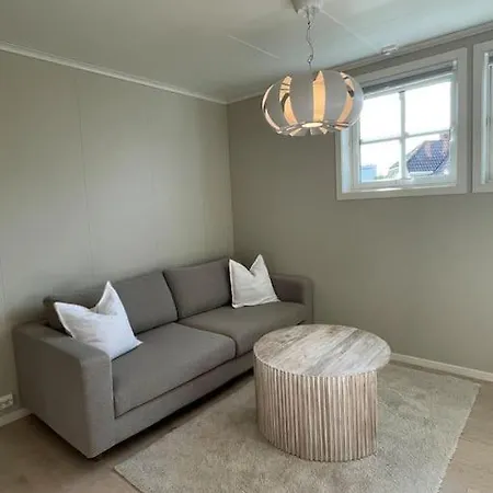 House With 5 Bedrooms, 2 Bathrooms, Available For Onss Stavanger